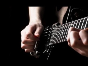 Mengenal Lebih Baik Teknik Bermain Gitar Akustik
