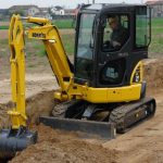 Mengenal Alat Berat Compact Excavator