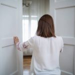 Tips Mengatasi Bunyi Pintu yang Berdecit