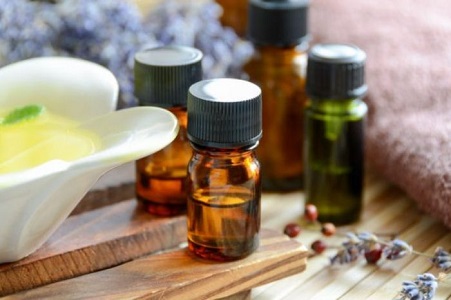 Begini Cara Membuat Minyak Aromaterapi di Rumah