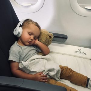 telinga anak berdenging di pesawat