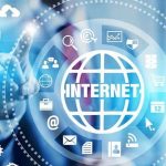 Kesenangan dan Bahaya Internet